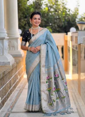 Garb These Party Wear Saree in Fine Colored.These Saree Are Cotton Silk And Blouse is Fabricated On Cotton Silk.Its Beautified With Weaving Meenakari Pallu Designer.