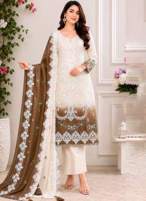 Looking These Party Wear Designer Salwar Suits in Fine Colored Pair With Dupatta.These Top Are Georgette And Dupatta Are Fabricated On Georgette Pair With Crepe Bottom And Inner.Its Beautified With Designer Embroidery Work.