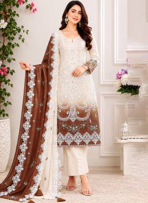 Looking These Party Wear Designer Salwar Suits in Fine Colored Pair With Dupatta.These Top Are Georgette And Dupatta Are Fabricated On Georgette Pair With Crepe Bottom And Inner.Its Beautified With Designer Embroidery Work.