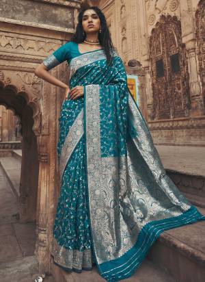 Attractive These Fastive And Party Wear Saree in Fine Colored.These Saree And Blouse is Fabricated On Art Silk.Its Beautified With Woven Jari Jacquard Designer.