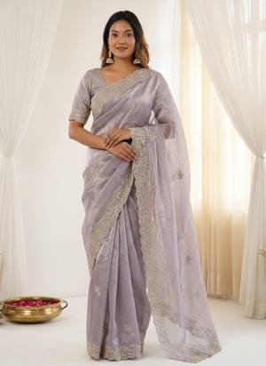 Garb These Party Wear Saree in Fine Colored.These Saree Are Fendy Satin And Blouse is Fabricated On Fendy Satin.Its Beautified With Designer C Pallu Dori Embroidery Work.