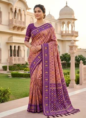Attractive These Party Wear Saree in Fine Colored.These Saree Are Patola Silk And Blouse is Fabricated On Patola Silk.Its Beautified With Weaving Jacquard Meenakari Designer.