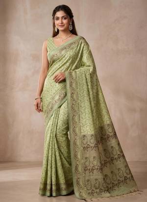  Looking These Party Wear Saree in Fine Colored.These Saree Are Cotton Silk And Blouse is Fabricated On Cotton Silk.Its Beautified With Woven  Designer.