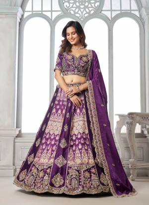 For A Designer Look,Grab These Lehenga Choli in Fine Colored.These Lehenga And Choli Are Fabricated On Silk Pair With Organza Dupatta.Its Beautified With Designer Embroidery,Hand Work.