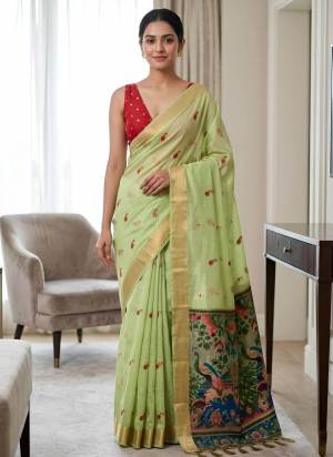  Looking These Party Wear Saree in Fine Colored.These Saree Are Cotton Silk And Blouse is Fabricated On Cotton Silk.Its Beautified With Woven  Kalamkari Designer.