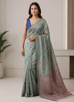 Garb These Party Wear Saree in Fine Colored.These Saree Are Cotton Silk And Blouse is Fabricated On Cotton Silk.Its Beautified With Woven Multy Thread Designer.