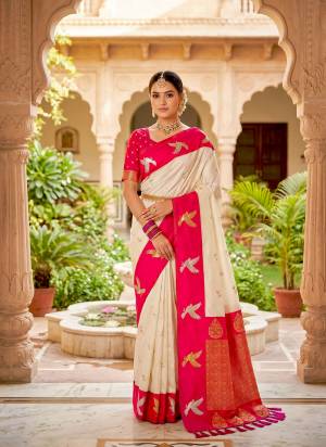 Garb These Party Wear Saree in Fine Colored.These Saree Are Soft Silk And Blouse is Fabricated On Soft Silk.Its Beautified With Weaving Jari Designer.