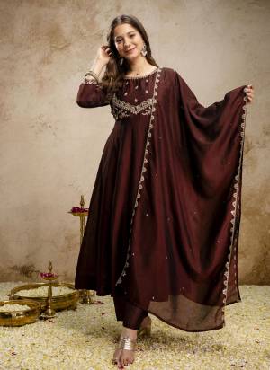 Garb These Suit in Fine Colored Pair With Bottom And Dupatta.These Top Are Vichitra Silk And Bottom Are Fabricated On Vichitra Silk Pair With Vichitra Dupatta.Its Beautified With Designer Embroidery Work.