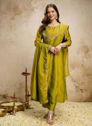 Garb These Suit in Fine Colored Pair With Bottom And Dupatta.These Top Are Vichitra Silk And Bottom Are Fabricated On Vichitra Silk Pair With Vichitra Dupatta.Its Beautified With Designer Embroidery Work.