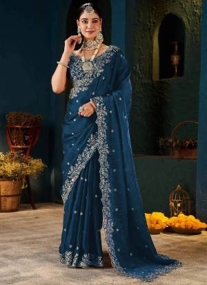 Garb These Party Wear Saree in Fine Colored.These Saree Are Fendy Satin And Blouse is Fabricated On Fendy Satin.Its Beautified With Designer C Pallu,Silver Jari,Thread Embroidery Work.