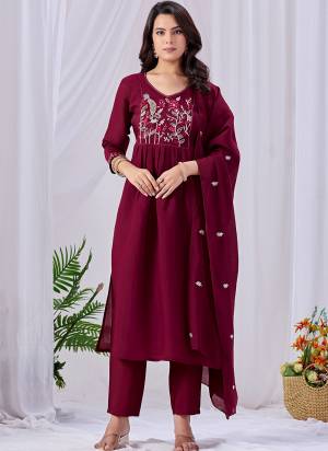 Garb These Suit in Fine Colored Pair With Bottom And Dupatta.These Top Are Mul Cotton And Bottom Are Fabricated On Roman Silk Pair With Mul Cotton Dupatta.Its Beautified With Designer Embroidery Work.