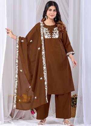 Garb These Suit in Fine Colored Pair With Bottom And Dupatta.These Top Are Mul Cotton And Bottom Are Fabricated On Roman Silk Pair With Mul Cotton Dupatta.Its Beautified With Designer Embroidery Work.