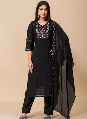 Garb These Suit in Fine Colored Pair With Bottom And Dupatta.These Top Are Roman Silk And Bottom Are Fabricated On Roman Silk Pair With Linen Dupatta.Its Beautified With Designer Embroidery Work.