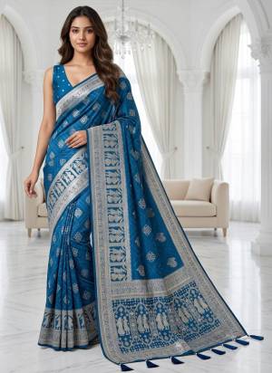  Looking These Party Wear Saree in Fine Colored.These Saree Are Lichi Silk And Blouse is Fabricated On Lichi Silk.Its Beautified With Woven Silver Jari Designer.