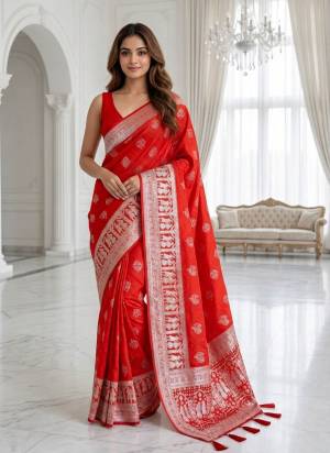  Looking These Party Wear Saree in Fine Colored.These Saree Are Lichi Silk And Blouse is Fabricated On Lichi Silk.Its Beautified With Woven Silver Jari Designer.