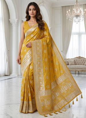  Looking These Party Wear Saree in Fine Colored.These Saree Are Lichi Silk And Blouse is Fabricated On Lichi Silk.Its Beautified With Woven Silver Jari Designer.