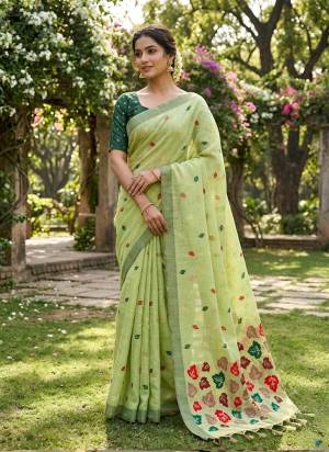 Garb These Party Wear Saree in Fine Colored.These Saree Are Linen And Blouse is Fabricated On Linen.Its Beautified With Woven Multy Thread Designer.