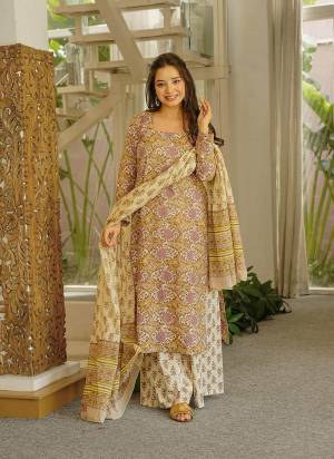 Looking These Beautiful Looking Readymade Suits.These Top Are Cambric Cotton And Bottom is Fabricated On Cambric Cotton And Cotton Dupatta.Its Beautified With Designer Digital Printed.