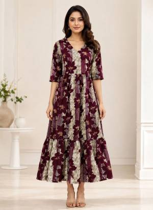 Looking These Beautiful Looking Readymade Long Kurti.These Kurti Fabricated On Rayon.Its Beautified With Designer Printed.
