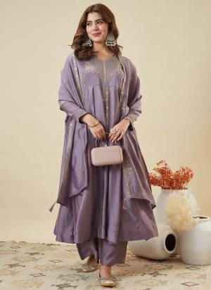 Garb These Suit in Fine Colored Pair With Bottom And Dupatta.These Top Are Vichitra Silk And Bottom Are Fabricated On Vichitra Silk Pair With Fendy Silk Dupatta.Its Beautified With Designer Embroidery Work.