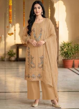 Looking These Party Wear Designer Salwar Suits in Fine Colored Pair With Dupatta.These Top Are Chiffon And Dupatta Are Fabricated On Chiffon Pair With Crepe Bottom And Inner.Its Beautified With Designer Embroidery Work.