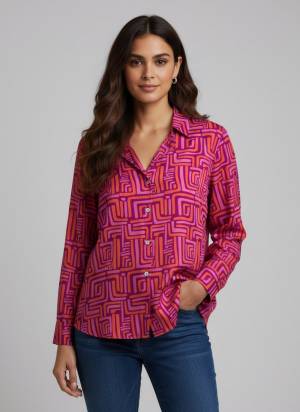 Garb These Beautiful Looking Readymade Short Shirt.These Shirt is Fabricated On Crepe.Its Beautified With Designer Digital Printed.