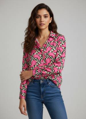 Garb These Beautiful Looking Readymade Short Shirt.These Shirt is Fabricated On Crepe.Its Beautified With Designer Digital Printed.