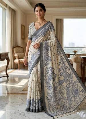 Looking These Party Wear Saree in Fine Colored.These Saree Are Linen And Blouse is Fabricated On Linen.Its Beautified With Woven Border Designer With Peacock Kalamkari Printed.