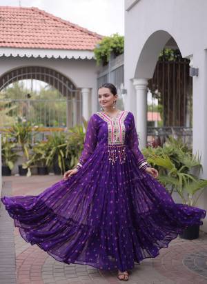 Garb These Beautiful Looking Navratri Readymade Long Gown.These Gown Are Faux Georgette Fabricated.Its Beautified With Laheriya Printed With Kutchi Patch Work.