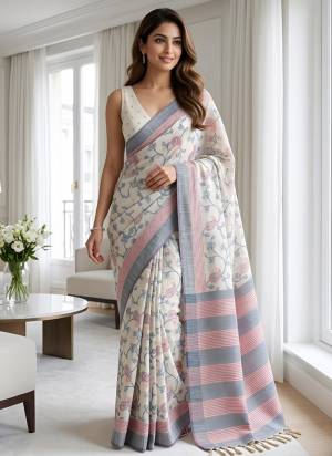 Garb These Party Wear Saree in Fine Colored.These Saree Are Cotton Silk And Blouse is Fabricated On Cotton Silk.Its Beautified With Woven Multy Thread Designer.