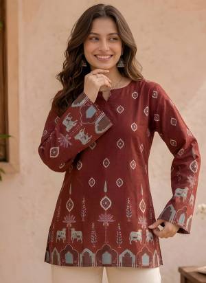Looking These Beautiful Looking Readymade Short Tunic Kurta.These Kurta is Fabricated On Cotton.Its Beautified With Designer Kalamkari Printed.