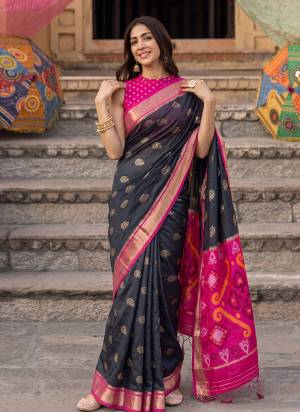 Attractive These Fastive And Party Wear Saree in Fine Colored.These Saree And Blouse is Fabricated On Soft Silk.Its Beautified With Woven Jacquard Designer.