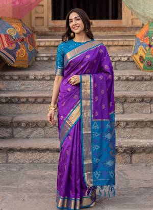 Attractive These Fastive And Party Wear Saree in Fine Colored.These Saree And Blouse is Fabricated On Soft Silk.Its Beautified With Woven Jacquard Designer.