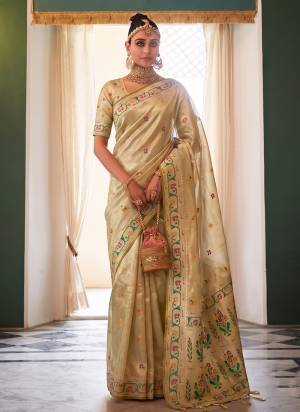 Garb These Fastive And Party Wear Saree in Fine Colored.These Saree And Blouse is Fabricated On Tissue Silk.Its Beautified With Woven Jacquard Designer.