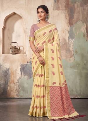 Garb These Fastive And Party Wear Saree in Fine Colored.These Saree And Blouse is Fabricated On Linen.Its Beautified With Woven Jari Border With Resham Designer.