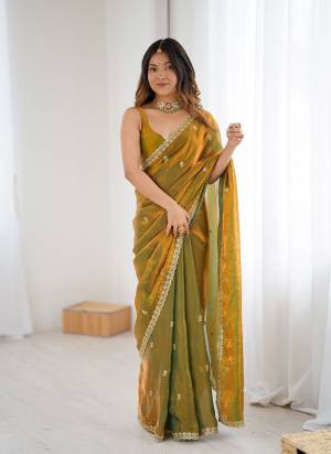 Attractive These Fancy Party Wear Saree in Fine Two Tone Colored.These Saree Are Fendy Satin And Blouse is Fendy Satin Fabricated.Its Beautified With Two Tone Color,Designer Jari,Sequance Embroidery Work.