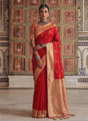 Looking These Fastive And Party Wear Saree in Fine Colored.These Saree And Blouse is Fabricated On Soft Silk.Its Beautified With Woven Jari Designer.
