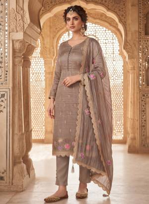 Garb These Party Wear Designer Salwar Suit in Fine Colored Pair With Bottom And Dupatta.These Top Are Gold Silk And Dupatta Are Fabricated On Gold Silk Pair With Santoon Bottom.Its Beautified With Designer Jari,Multy Thread Embroidery Work.