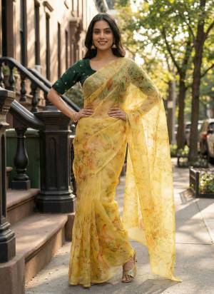 Garb These Fancy Party Wear Saree in Fine Colored.These Saree Are Organza And Blouse is Art Silk Fabricated.Its Beautified With Designer Printed,Embroidery Work.