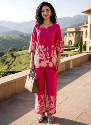 Looking These Beautiful Looking Readymade Co Ord Top And Bottom.These Top And Bottom is Fabricated On Rayon Blend.Its Beautified With Designer Printed.