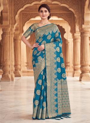 Garb These Fastival And Party Wear Saree in Fine Colored.These Saree And Blouse is Fabricated On Heavy Viscose Silk.Its Beautified With Heavy Weaving Jari Designer.