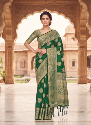 Garb These Fastival And Party Wear Saree in Fine Colored.These Saree And Blouse is Fabricated On Heavy Viscose Silk.Its Beautified With Heavy Weaving Jari Designer.