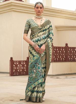 Looking These Fancy Party Wear Saree in Fine Colored.These Saree Are Dola Silk And Blouse is Dola Silk Fabricated.Its Beautified With Woven Patta Designer, Printed,Embroidery Work.