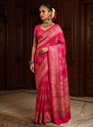 Attractive These Fastive And Party Wear Saree in Fine Colored.These Saree And Blouse is Fabricated On Crepe Silk.Its Beautified With Designer Digital Printed.