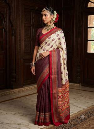 Attractive These Fastive And Party Wear Saree in Fine Colored.These Saree And Blouse is Fabricated On Crepe Silk.Its Beautified With Designer Digital Printed.
