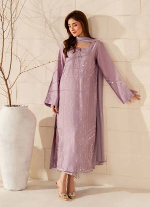 Looking These Suit in Fine Colored Pair With Bottom And Dupatta.These Top Are French Crepe And Bottom Are Fabricated On French Crepe Pair With Cotton Dupatta.Its Beautified With Designer Embroidery Work.