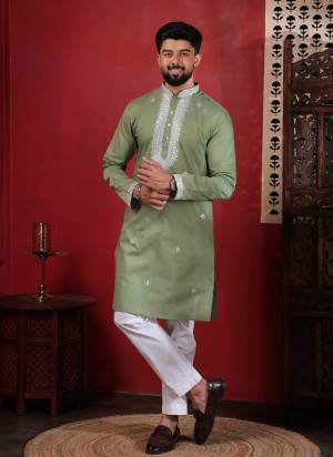 For A festive And Party Wear,Looking These Readymade Kurta With Payjama in Fine Colored.These Kurta is Fabricated On Cotton And Art Silk Bottom With Designer Embroidery Work.Buy Now.