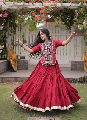Looking These Navratri Wear Lehenga Choli in Fine Colored. These Lehenga Are Kora Cotton And Blouse Are Kora Cotton Fabricated. It is Beautified With Designer Kutchi Patch Work.