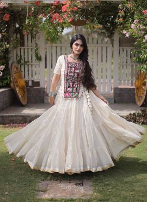 Looking These Navratri Wear Lehenga Choli in Fine Colored. These Lehenga Are Kora Cotton And Blouse Are Kora Cotton Fabricated. It is Beautified With Designer Kutchi Patch Work.