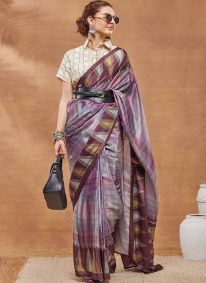 Looking These Party Wear Ready To Wear Saree in Fine Colored.These Saree Are Satin And Blouse is Satin Fabricated.Its Beautified With Designer Printed.